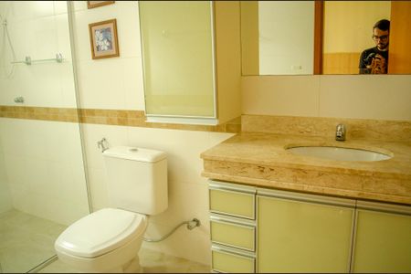 Apartamento para alugar com 146m², 4 quartos e 2 vagas