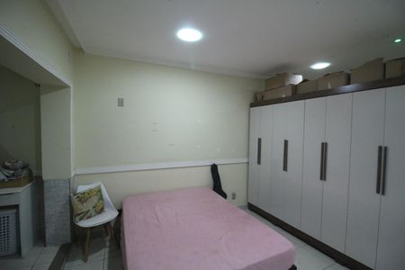 Quarto de kitnet/studio para alugar com 1 quarto, 62m² em Olinda, Nilópolis