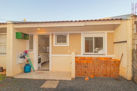 Casa para alugar com 50m², 2 quartos e 1 vaga Casa para alugar com 50m², 2 quartos e 1 vagaFachada Posterior/Fundos