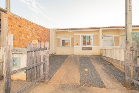 Casa para alugar com 50m², 2 quartos e 1 vaga Casa para alugar com 50m², 2 quartos e 1 vagaFachada/Garagem