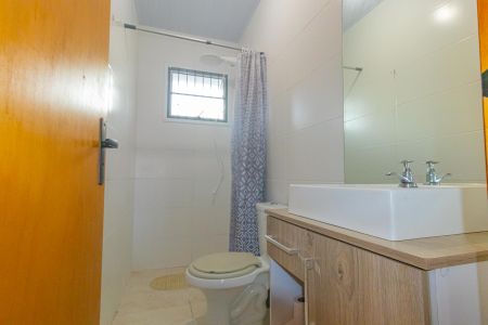 Casa para alugar com 50m², 2 quartos e 1 vaga Casa para alugar com 50m², 2 quartos e 1 vagaBanheiro