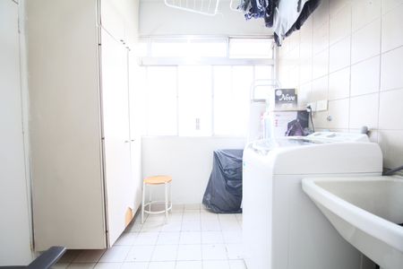 Apartamento à venda com 70m², 3 quartos e 1 vagaÁrea de Serviço