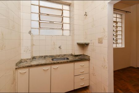 Cozinha de apartamento para alugar com 1 quarto, 44m² em Centro, Belo Horizonte