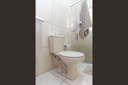 Casa à venda com 133m², 3 quartos e 2 vagasBanheiro