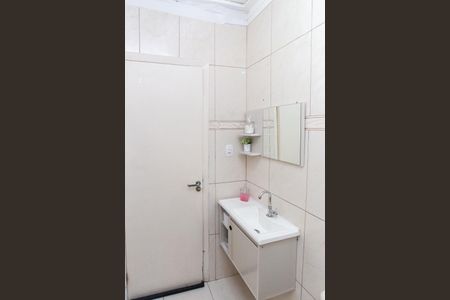 Casa à venda com 133m², 3 quartos e 2 vagasBanheiro