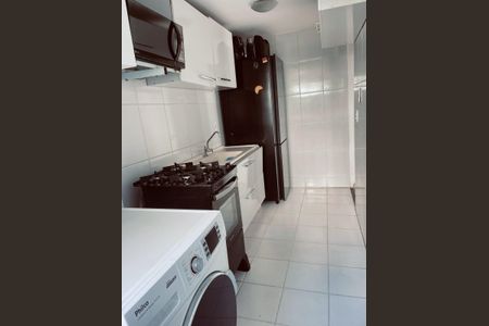 Cozinha de apartamento à venda com 2 quartos, 51m² em Estância Velha, Canoas