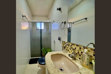 Apartamento à venda com 95m², 3 quartos e 1 vaga Apartamento à venda com 95m², 3 quartos e 1 vagaBanheiro