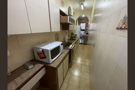 Casa à venda com 133m², 3 quartos e 2 vagas Casa à venda com 133m², 3 quartos e 2 vagasCozinha