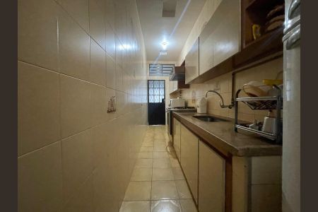 Casa à venda com 133m², 3 quartos e 2 vagas Casa à venda com 133m², 3 quartos e 2 vagasCozinha