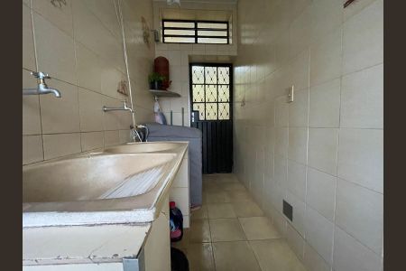 Casa à venda com 133m², 3 quartos e 2 vagas Casa à venda com 133m², 3 quartos e 2 vagasÁrea de serviço