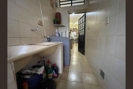 Casa à venda com 133m², 3 quartos e 2 vagas Casa à venda com 133m², 3 quartos e 2 vagasÁrea de Serviço