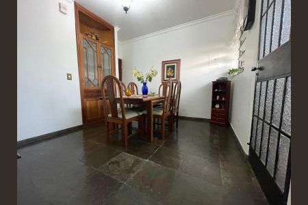 Casa à venda com 133m², 3 quartos e 2 vagas Casa à venda com 133m², 3 quartos e 2 vagasSala de Jantar