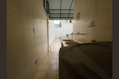 Casa à venda com 133m², 3 quartos e 2 vagas Casa à venda com 133m², 3 quartos e 2 vagasÁrea de Serviço