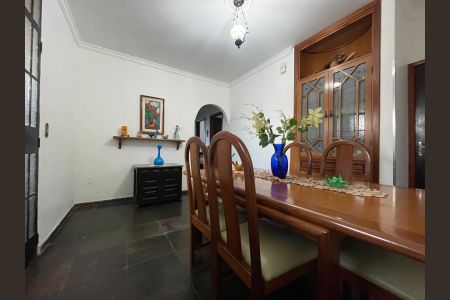 Casa à venda com 133m², 3 quartos e 2 vagas Casa à venda com 133m², 3 quartos e 2 vagasSala de Jantar