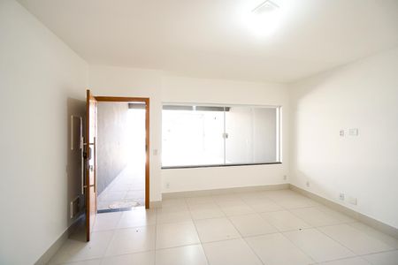 Sala de casa à venda com 3 quartos, 139m² em Vila Carrão, São Paulo