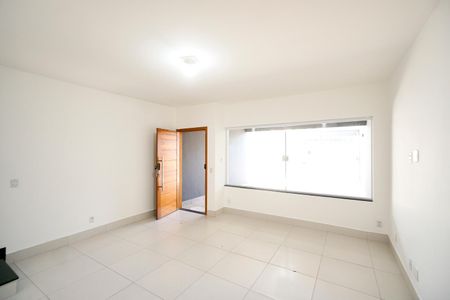 Sala de casa à venda com 3 quartos, 139m² em Vila Carrão, São Paulo