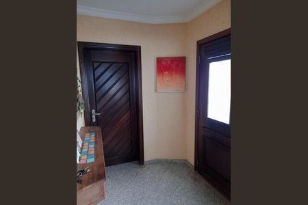 Casa para alugar com 680m², 5 quartos e 8 vagas Casa para alugar com 680m², 5 quartos e 8 vagasHall de Entrada