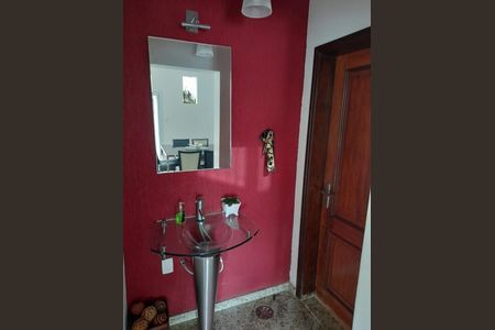 Casa para alugar com 680m², 5 quartos e 8 vagas Casa para alugar com 680m², 5 quartos e 8 vagasBanheiro