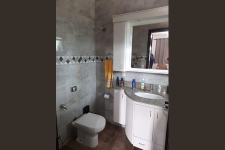 Casa para alugar com 680m², 5 quartos e 8 vagas Casa para alugar com 680m², 5 quartos e 8 vagasBanheiro