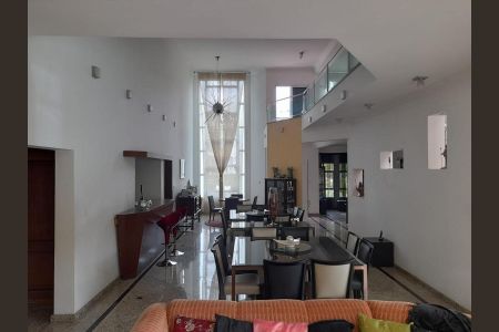 Sala de casa para alugar com 5 quartos, 680m² em Sabaúna, Mogi das Cruzes
