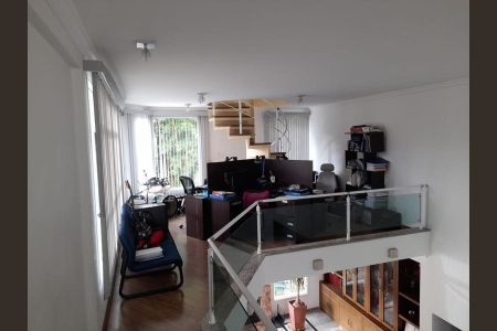 Casa para alugar com 680m², 5 quartos e 8 vagas Casa para alugar com 680m², 5 quartos e 8 vagasSala
