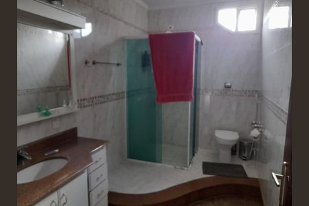 Casa para alugar com 680m², 5 quartos e 8 vagas Casa para alugar com 680m², 5 quartos e 8 vagasBanheiro