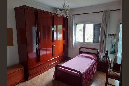 Casa para alugar com 680m², 5 quartos e 8 vagas Casa para alugar com 680m², 5 quartos e 8 vagasQuarto