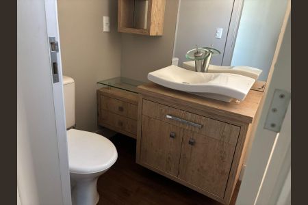 Apartamento para alugar com 72m², 2 quartos e 1 vaga Apartamento para alugar com 72m², 2 quartos e 1 vagaBanheiro