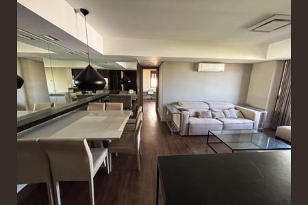 Sala de apartamento para alugar com 2 quartos, 72m² em Petrópolis, Porto Alegre