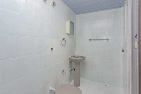 Banheiro de casa para alugar com 1 quarto, 40m² em Vila Brasilina, São Paulo