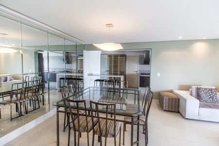 Apartamento à venda com 202m², 3 quartos e 4 vagasSala 