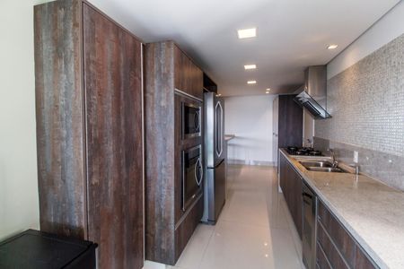 Apartamento à venda com 202m², 3 quartos e 4 vagasCozinha