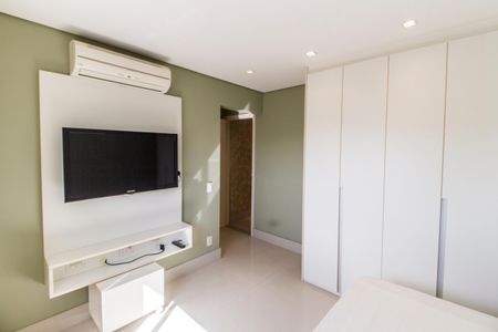 Apartamento à venda com 202m², 3 quartos e 4 vagasBanheiro da Suíte