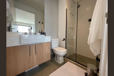 Studio para alugar com 37m², 1 quarto e 1 vaga Studio para alugar com 37m², 1 quarto e 1 vagaBanheiro
