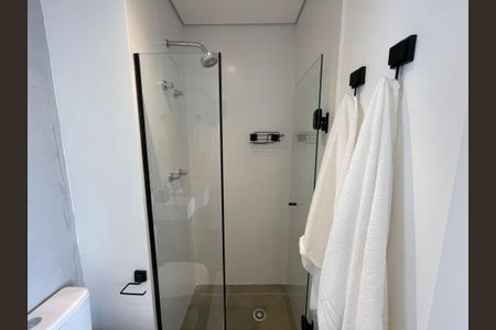 Studio para alugar com 37m², 1 quarto e 1 vaga Studio para alugar com 37m², 1 quarto e 1 vagaBanheiro