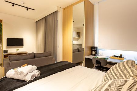 Sala / Quarto de apartamento para alugar com 1 quarto, 27m² em Água Branca, São Paulo