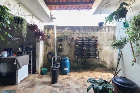 Casa para alugar com 240m², 3 quartos e 1 vaga Casa para alugar com 240m², 3 quartos e 1 vagaQuintal