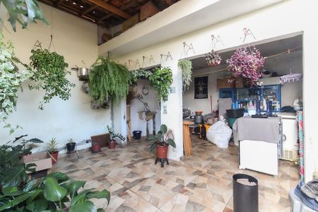Casa para alugar com 240m², 3 quartos e 1 vaga Casa para alugar com 240m², 3 quartos e 1 vagaQuintal