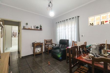Casa para alugar com 240m², 3 quartos e 1 vaga Casa para alugar com 240m², 3 quartos e 1 vagaSala
