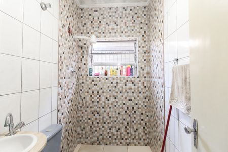 Casa para alugar com 240m², 3 quartos e 1 vaga Casa para alugar com 240m², 3 quartos e 1 vagaBanheiro 2