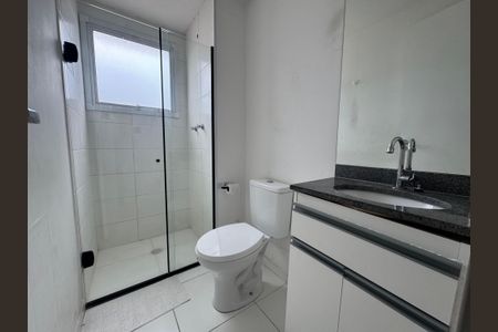 Banheiro de apartamento à venda com 2 quartos, 48m² em São Pedro, Osasco