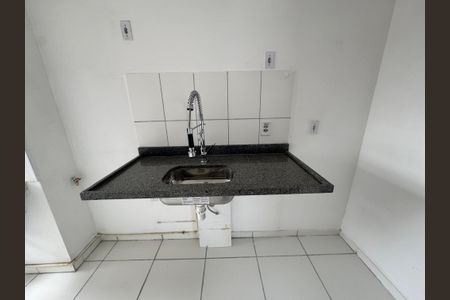 Cozinha de apartamento à venda com 2 quartos, 48m² em São Pedro, Osasco