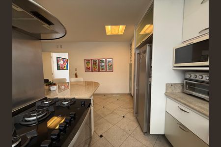 Apartamento à venda com 3 quartos, 196m² em Bela Vista, São Paulo