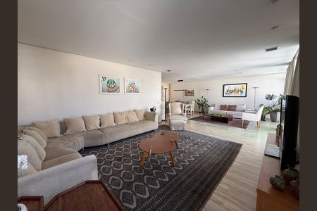 Apartamento à venda com 196m², 3 quartos e 1 vaga