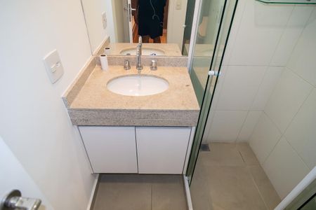 Studio à venda com 35m², 0 quarto e 1 vaga Studio à venda com 35m², 0 quarto e 1 vagaBanheiro