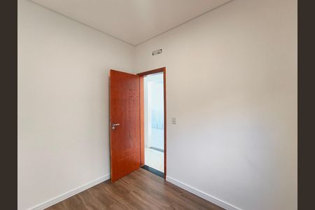 Casa de condomínio à venda com 145m², 3 quartos e 4 vagasQuarto 2