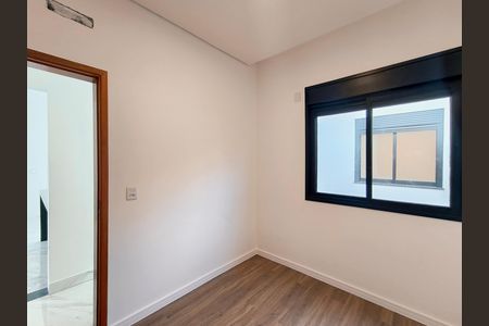 Casa de condomínio à venda com 145m², 3 quartos e 4 vagasQuarto 2