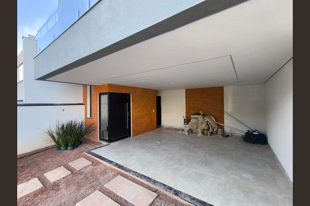 Casa de condomínio à venda com 145m², 3 quartos e 4 vagasGaragem