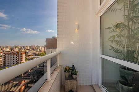 Sala - Varanda de apartamento para alugar com 2 quartos, 105m² em Bela Vista, Porto Alegre