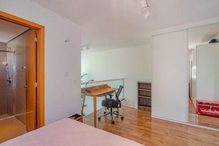 Suíte de apartamento para alugar com 2 quartos, 105m² em Bela Vista, Porto Alegre
